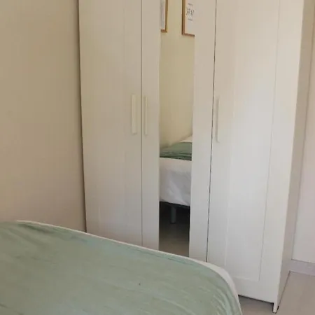 ホームステイ Centro Cerca De Estacion De Buses Y Trenes *