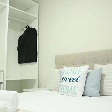 Centro Cerca De Estacion De Buses Y Trenes ホームステイ