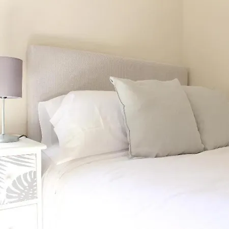 ホームステイ Centro Cerca De Estacion De Buses Y Trenes オビエド