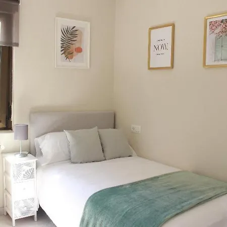 Centro Cerca De Estacion De Buses Y Trenes